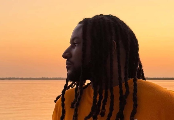 Nybe Ponzio : la photographie dans les rues de Bamako portée par les sotramas