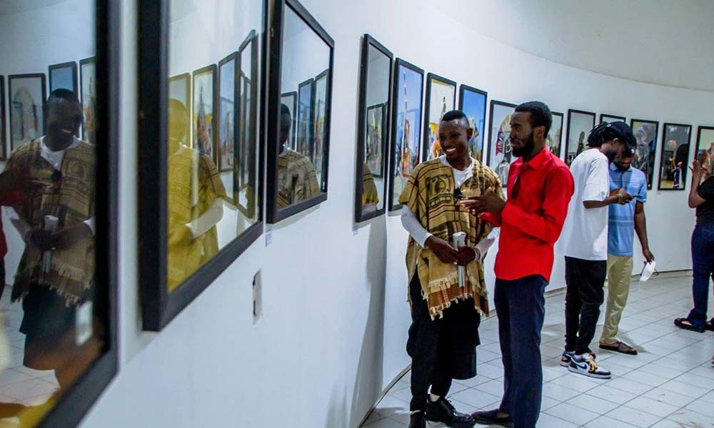 Les photographes du Mali offrent un voyage photographique unique entre traditions authentiques et paysages magnifiques