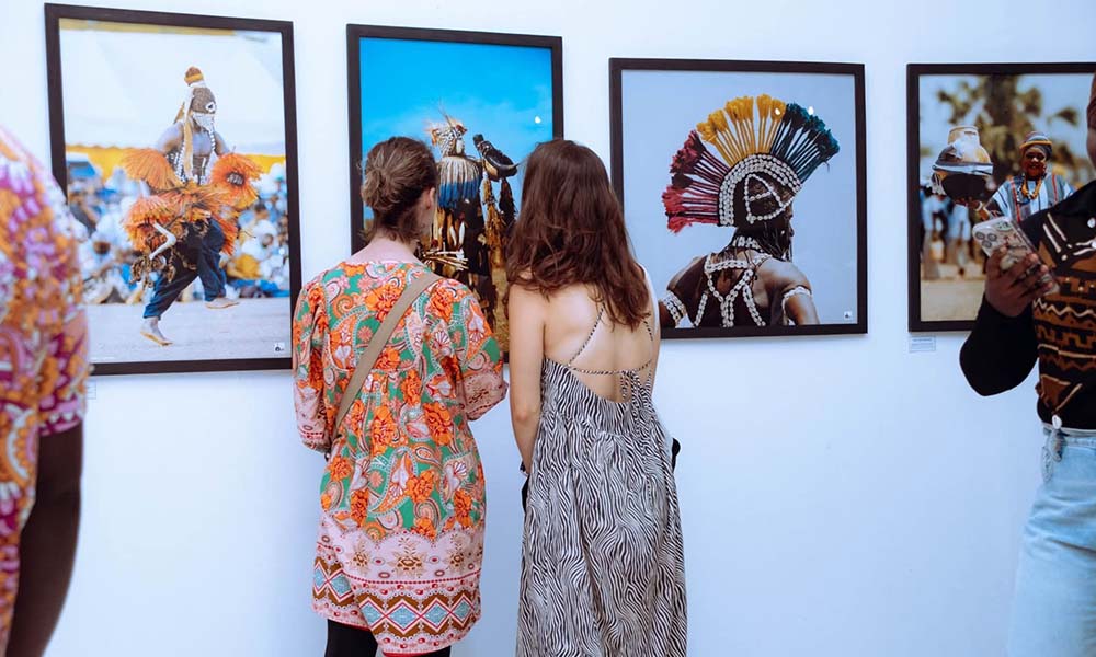 Les photographes du Mali offrent un voyage photographique unique entre traditions authentiques et paysages magnifiques