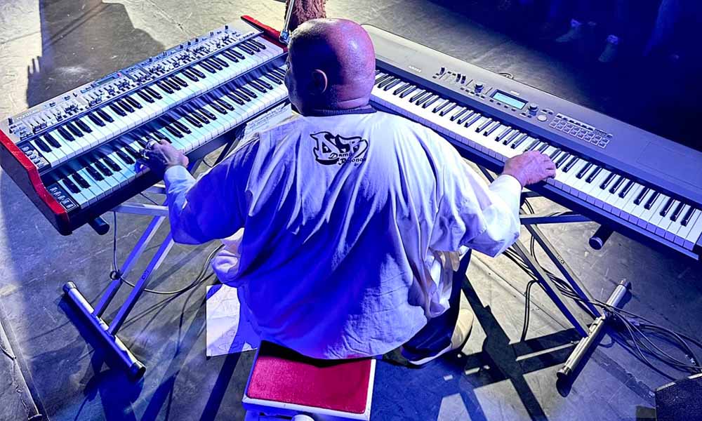 Cheick Tidiane Seck, une présence magistrale au clavier