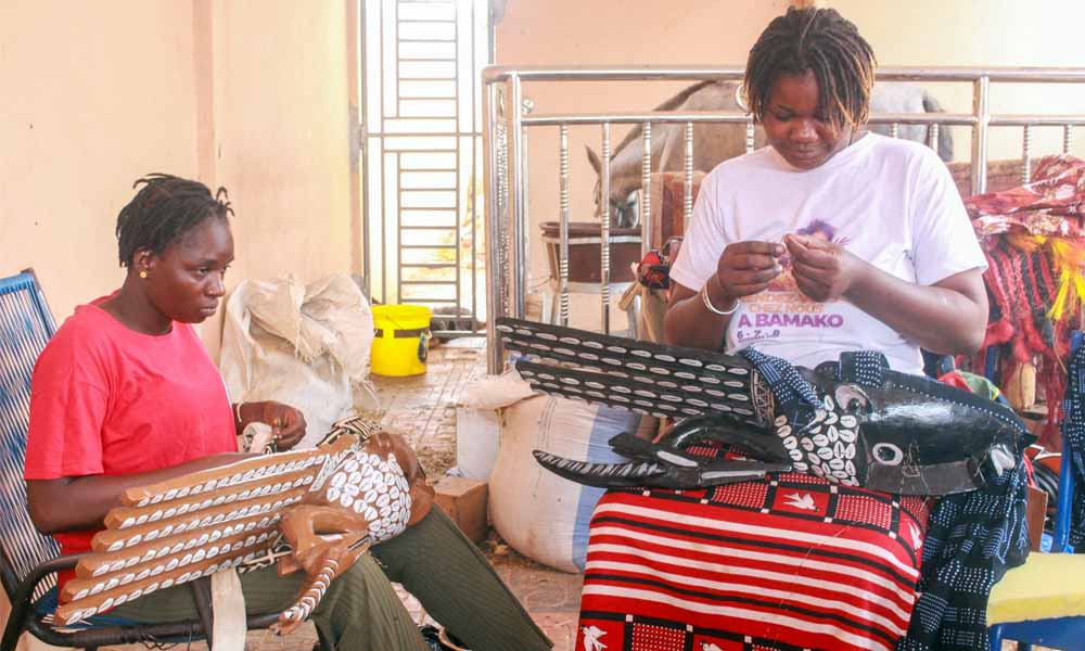 Compagnie Nama - formation aux masques traditionnels Dogon, Bambara et Mianka à Bamako